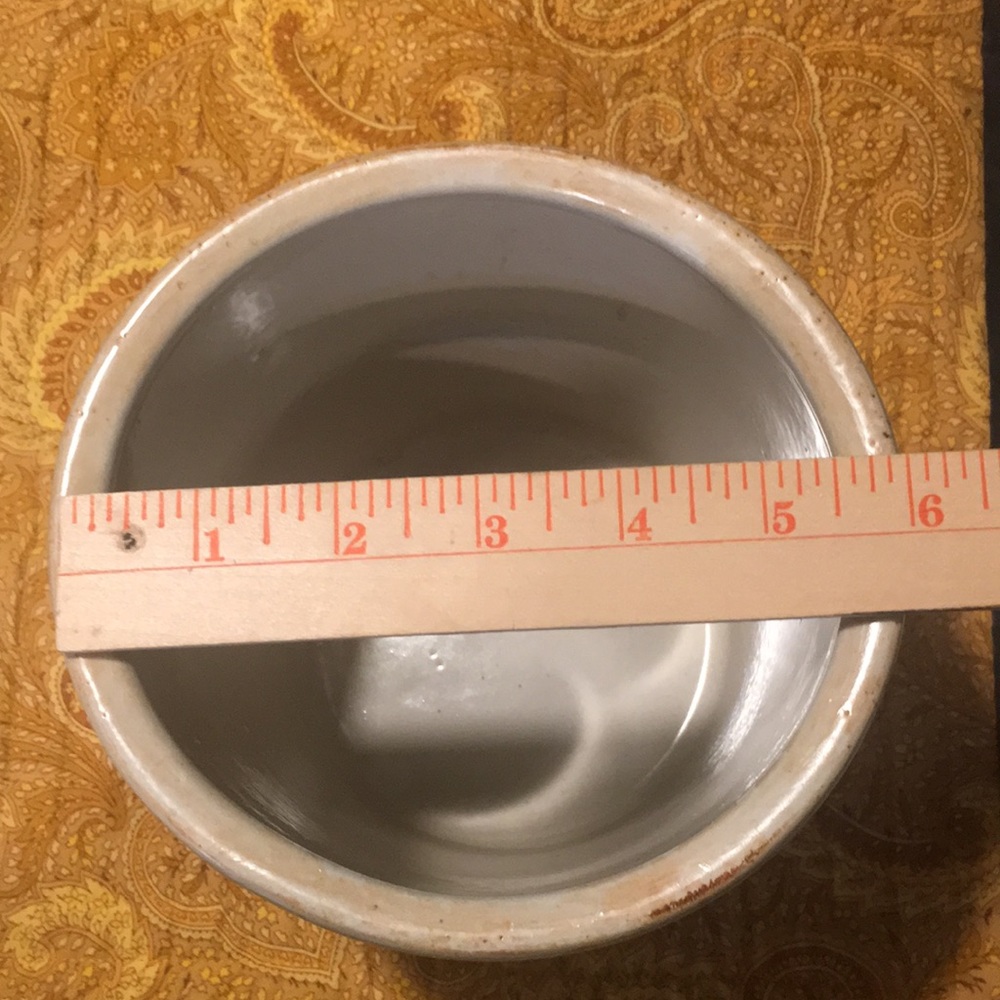 Stoneware crock- hand painted-2 quart size - Picture 5 of 7